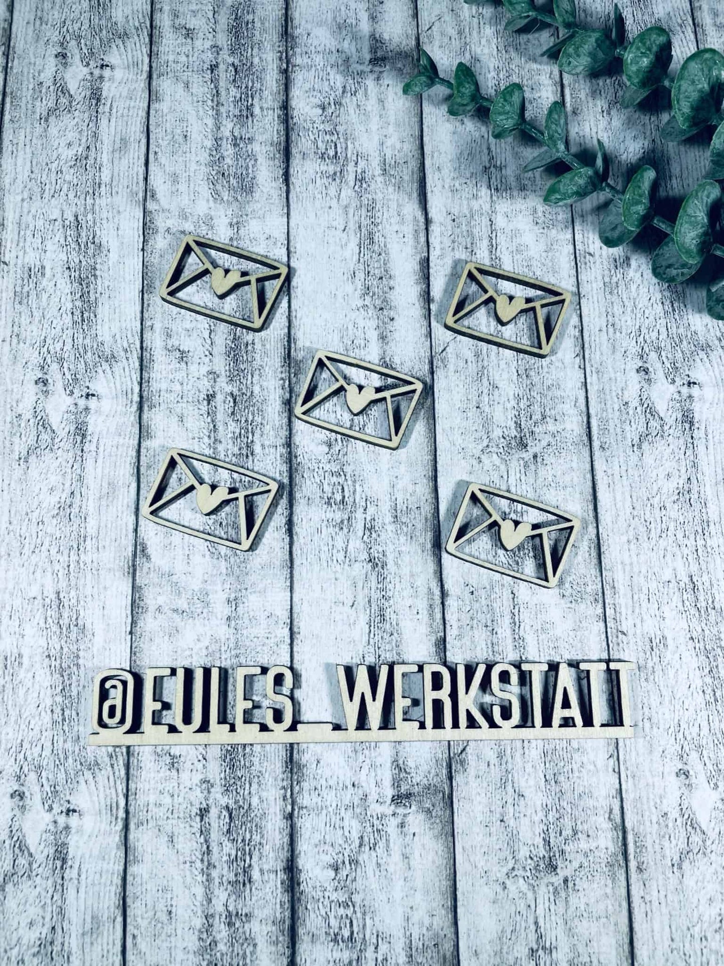 Blumen Blüten aus Holz 6 und 8 cm 6er Set - 02