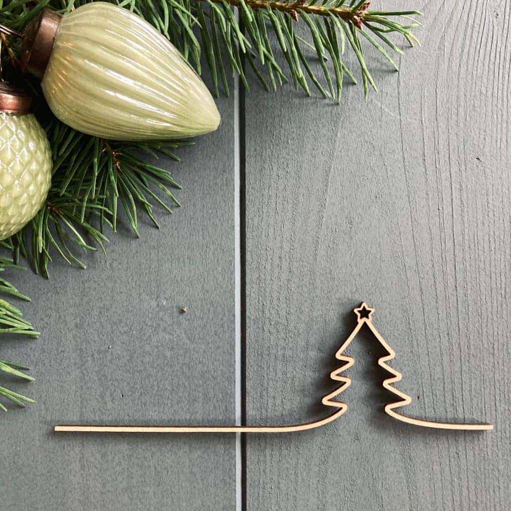 Weihnachtsbaum mit Linie 140mm – 3er Set