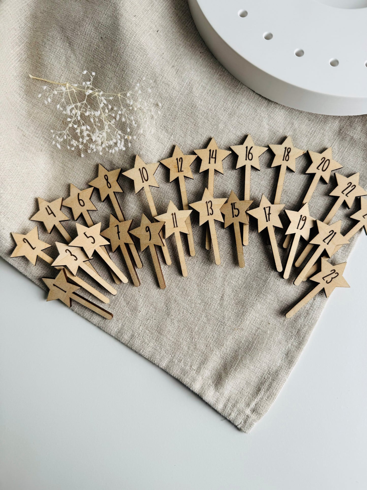 Holzstecker Stern Zahlen 1 bis 24 - Laserdatei