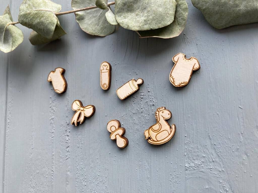Babyteile Accessoires zum Basteln 2-2,5cm Höhe Holz 7er Set- 000073